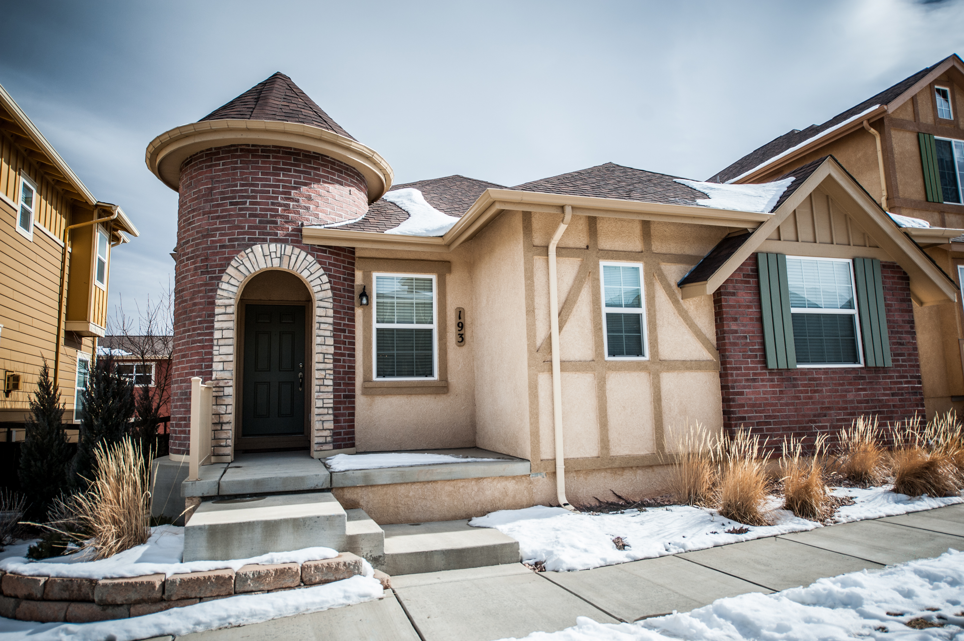 Gold Hill Mesa Ranch with Finished Basement 3000+sqft Live Dream
